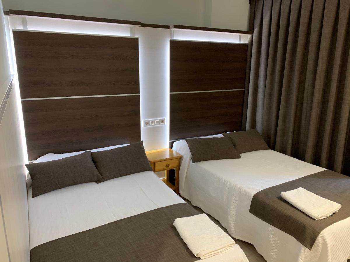 Hotel Ric Сабадель Экстерьер фото