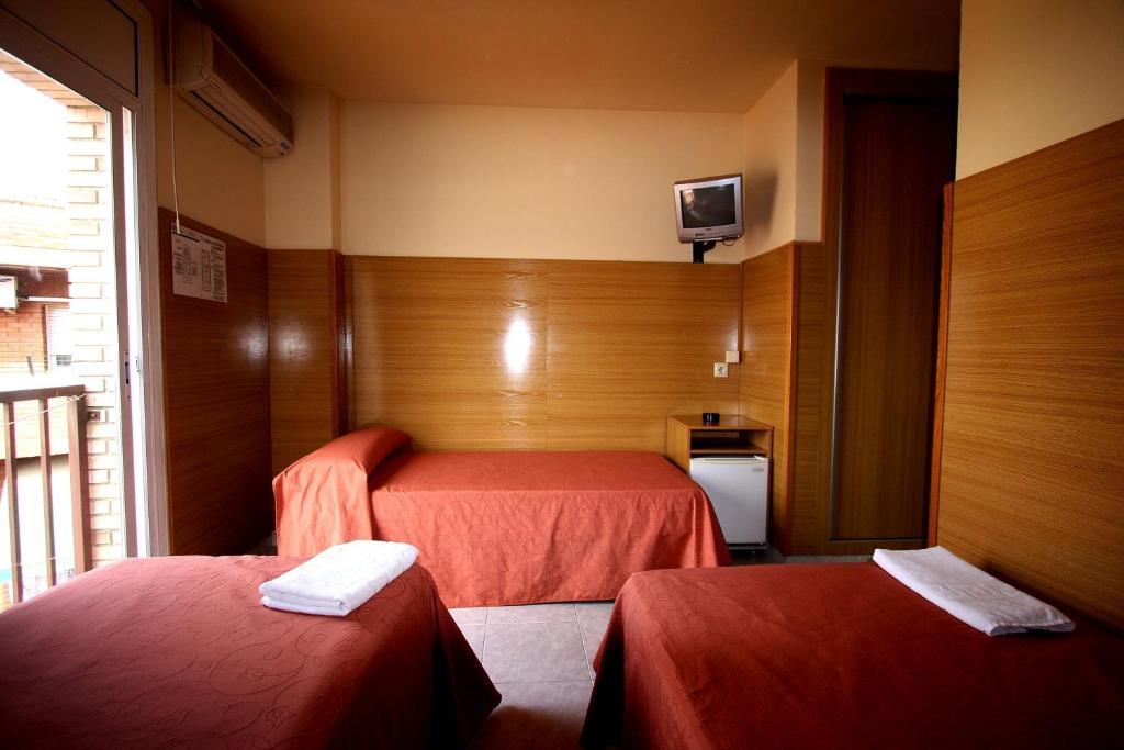 Hotel Ric Сабадель Номер фото
